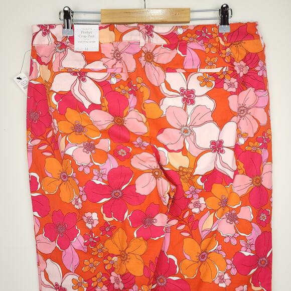 Talbots Perfect Crop Pants in Tossed Flower, Size 14, NWT - Picture 6 of 13